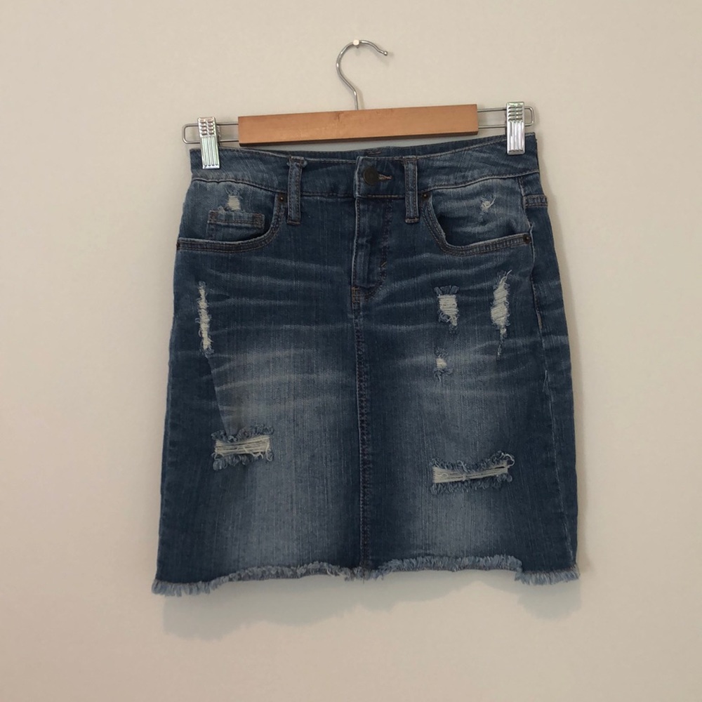 Ripped denim skirt